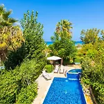 Angela Paradise Villa *